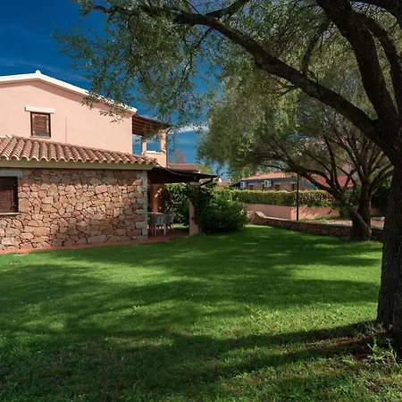 Dom wakacyjny Holiday Homes In San Teodoro 27142 *